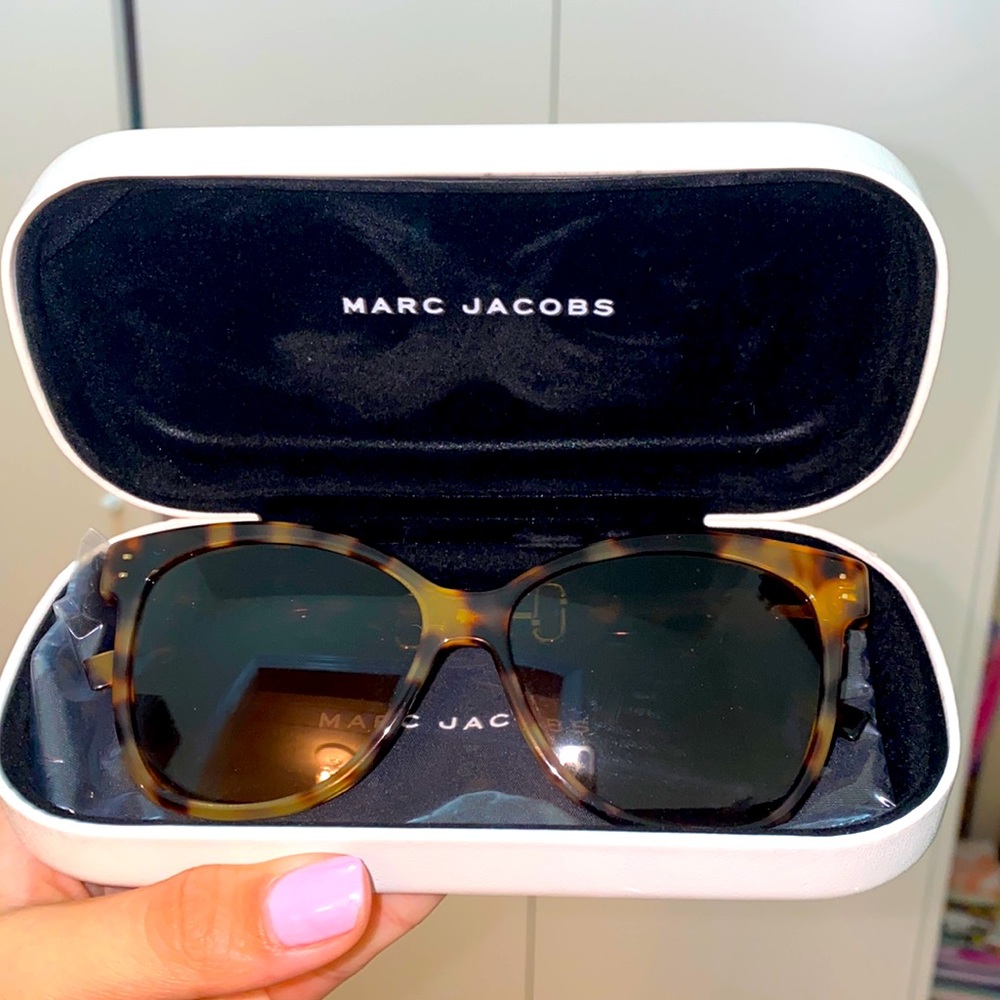 BRAND NEW NEVER WORN Marc Jacob Sunglasses